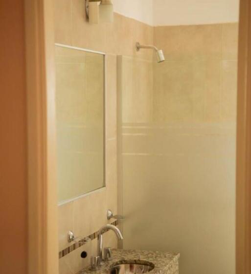 شقة غرفتين, El Libertador