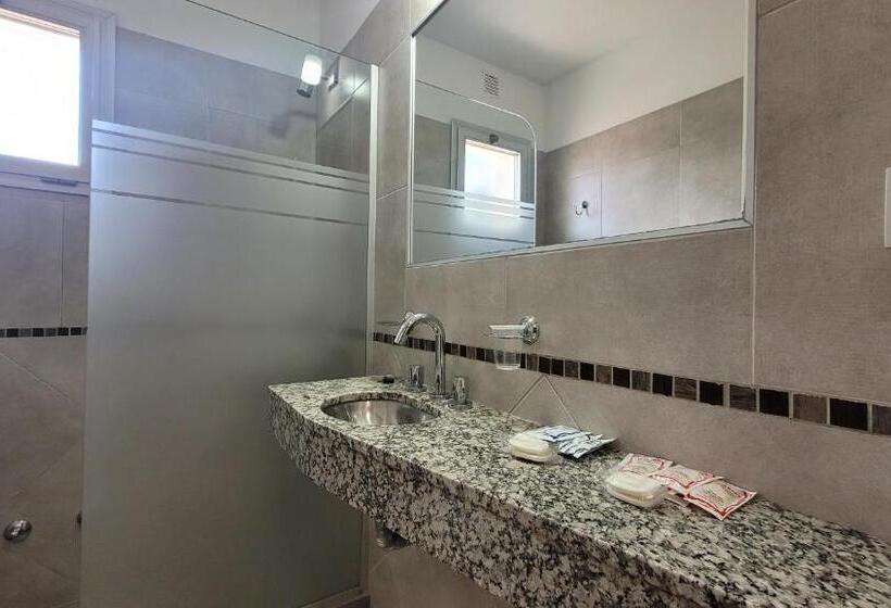 غرفة عائلية, El Libertador