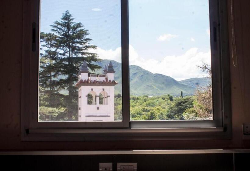 غرفة قياسية, El Libertador