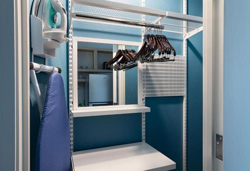 מיטת קינג בסוויטה, Towneplace Suites By Marriott Weatherford