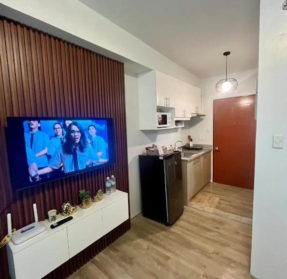 استودیو خانوادگی, Mesavirre Garden Residence