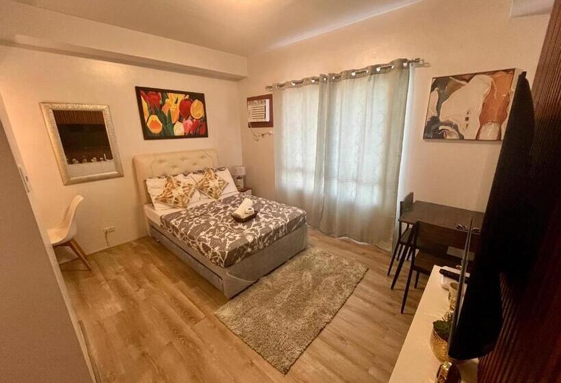 استودیو خانوادگی, Mesavirre Garden Residence