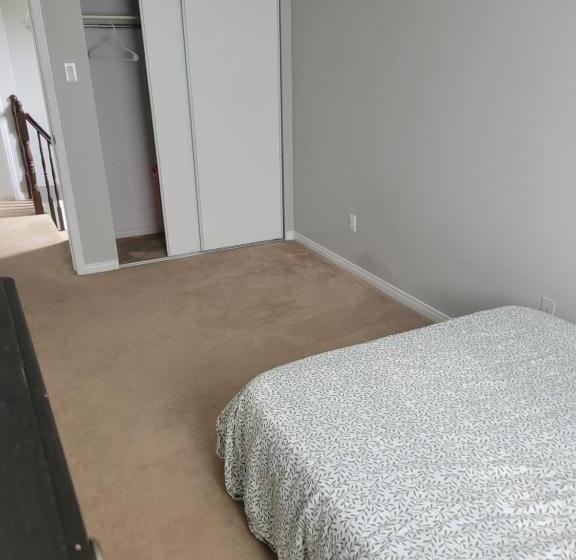 غرفة قياسية فردية, Sweet Dreams