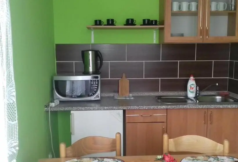 Huoneisto 1 Makuuhuone, Penzion Uran