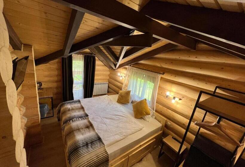 اتاق لوکس با بالکن, Berben House