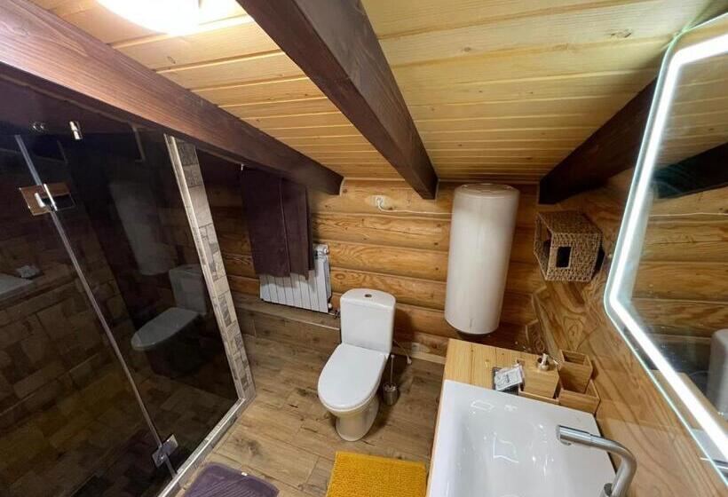 اتاق لوکس با بالکن, Berben House