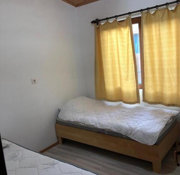 اتاق استاندارد چهار تخته, Cıralı Anka Apart Bungalov