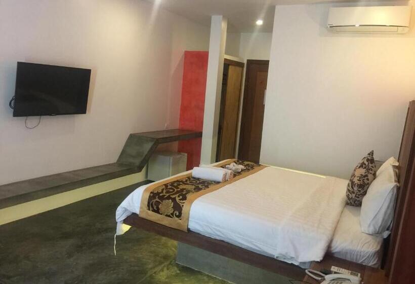 اتاق لوکس با چشم‌انداز استخر, Chhouy Vathna Angkor Boutique