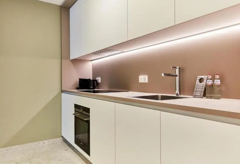 آپارتمان 1 خوابه با بالکن, Résidence Du Lys Perrin Apartments