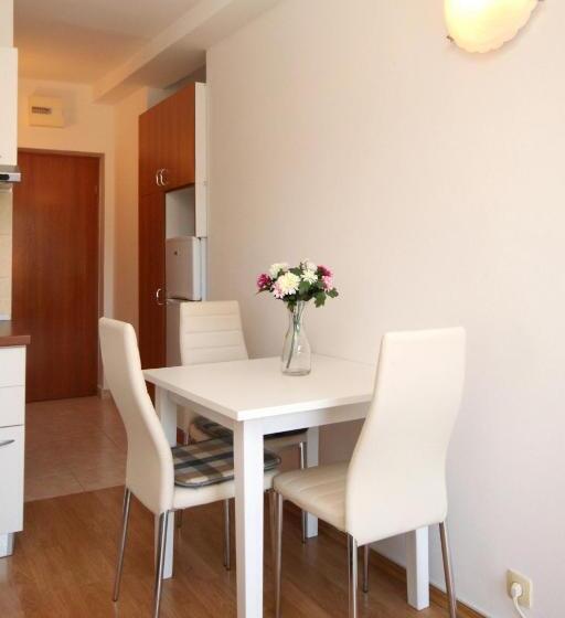 شقة غرفة نوم واحدة مزودة بتراس مطلة على البحر, Apartments & Room Eva Slano