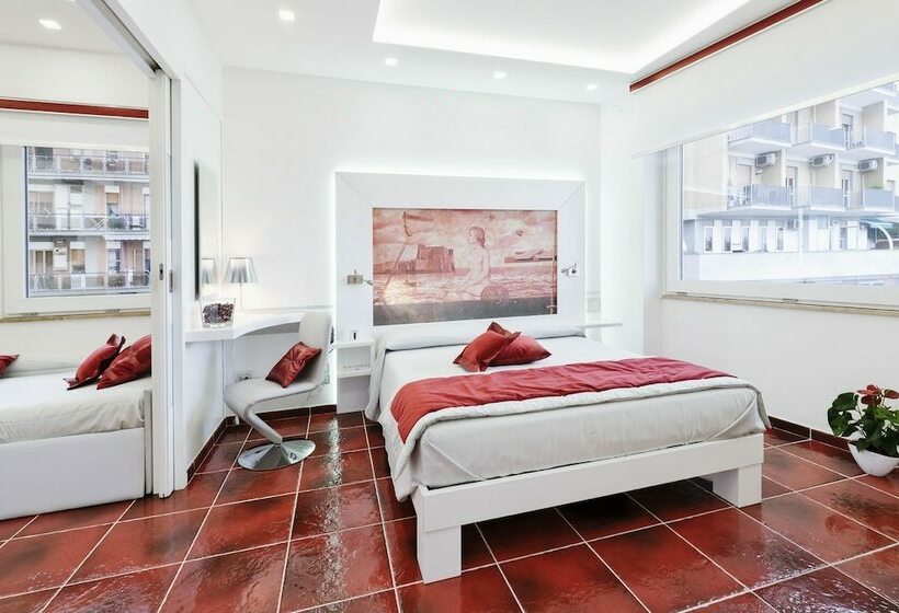 اتاق لوکس با چشم‌انداز دریا, La Madegra Seasuite