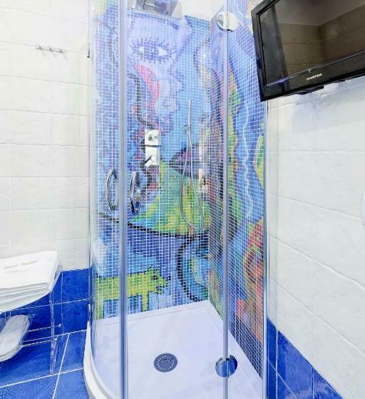 اتاق لوکس با چشم‌انداز دریا, La Madegra Seasuite