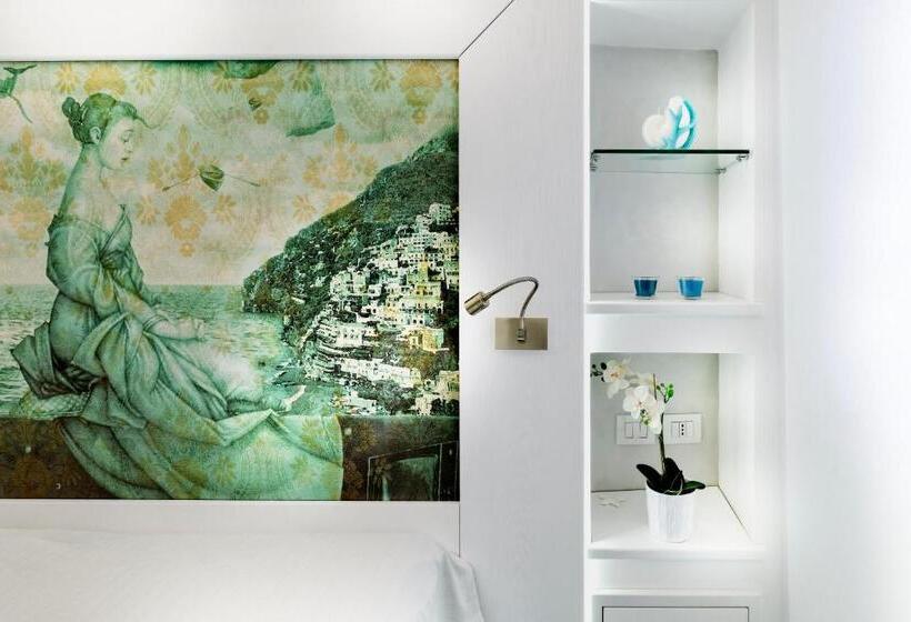 اتاق لوکس با چشم‌انداز دریا, La Madegra Seasuite