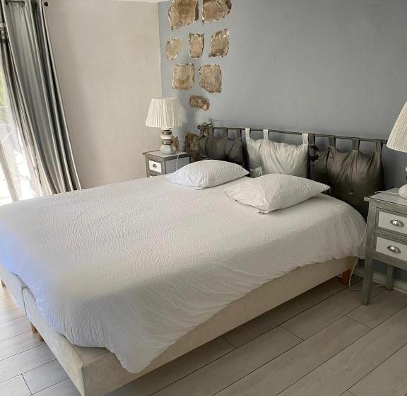 Номер Стандарт, Le Moulin De Pommeuse