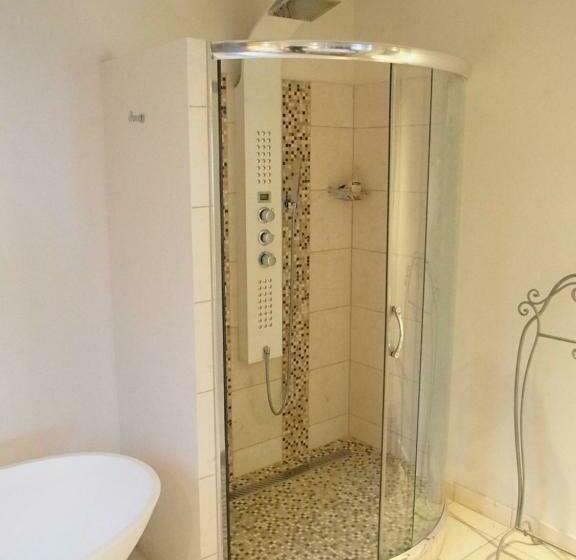 חדר דלוקס, Les Lumières De Genève