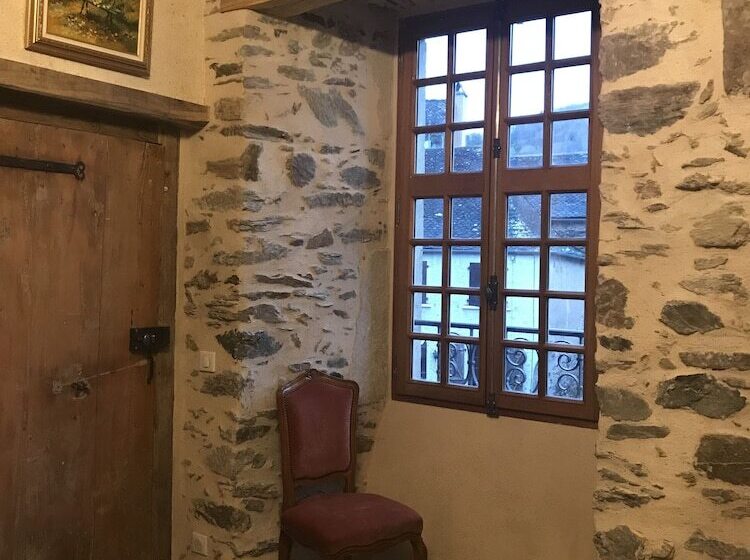 Номер Стандарт, Portail Haut