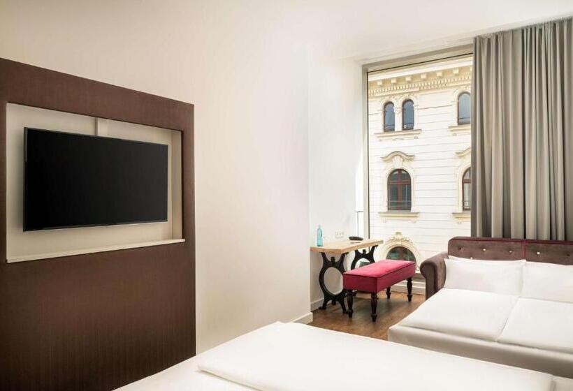 四人标准间, Elaya Leipzig City Center