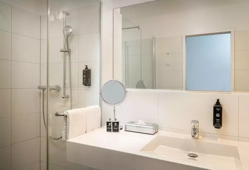 اتاق استاندارد چهار تخته, Elaya Leipzig City Center