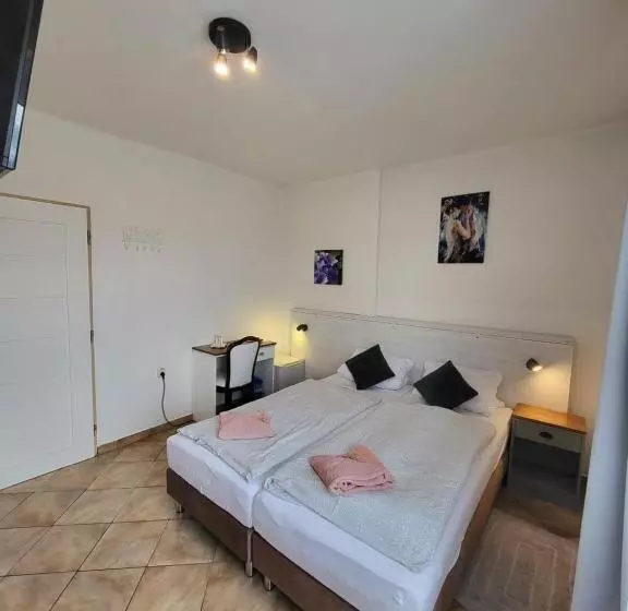 اتاق استاندارد, Alcorso Pension