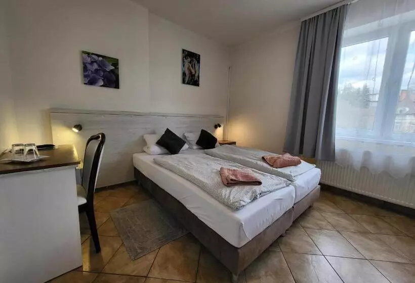اتاق استاندارد, Alcorso Pension