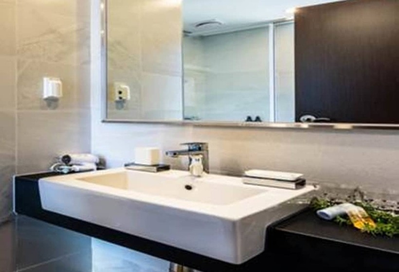 غرفة بريميوم, Hi