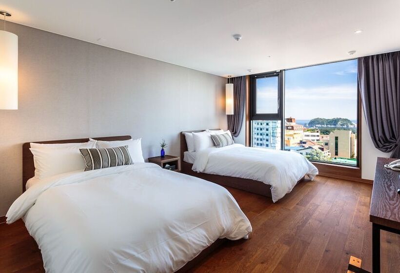 غرفة بريميوم مطلّة علي البحر, Hi