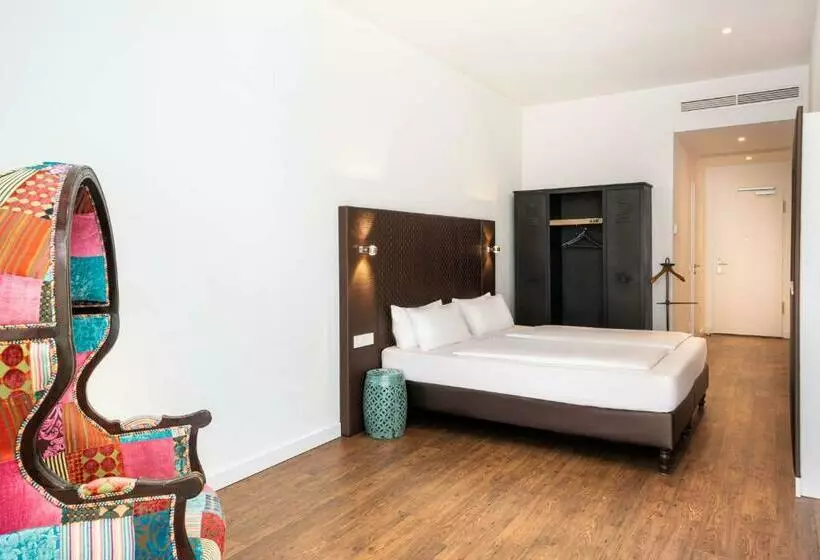 اتاق استاندارد سه نفره, Elaya Leipzig City Center