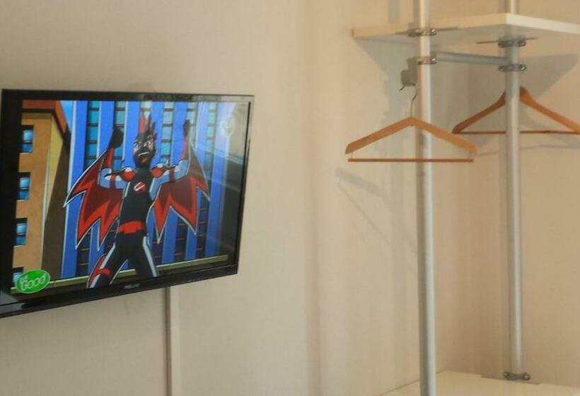 标准间, Au Pigeon Blanc