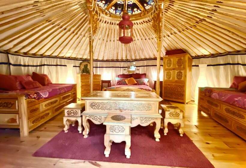 كوخ قياسي, Eco Yourte Les Airelles