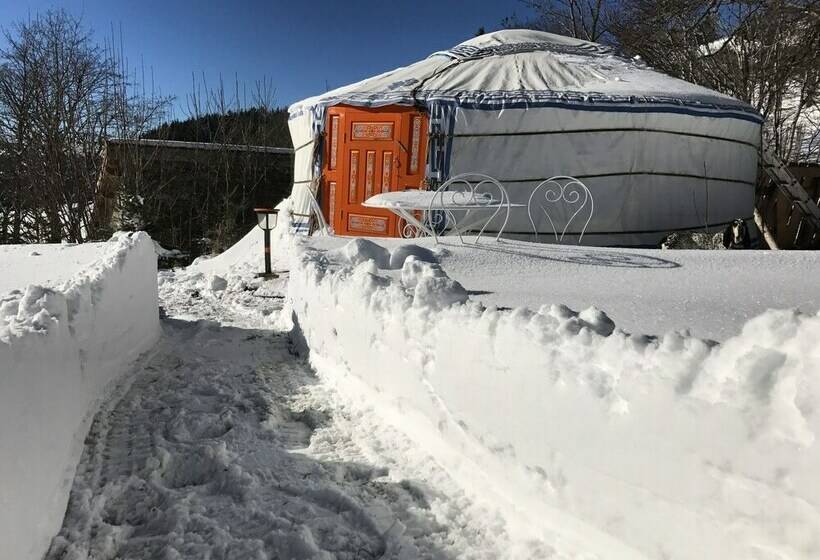 كوخ قياسي, Eco Yourte Les Airelles