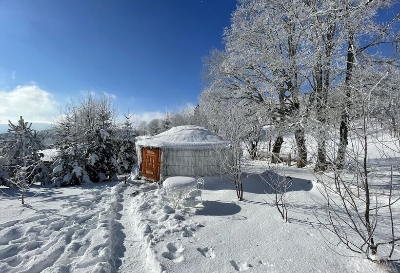 كوخ قياسي, Eco Yourte Les Airelles