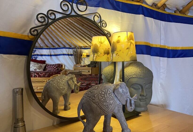 كوخ سوبيريور, Eco Yourte Les Airelles