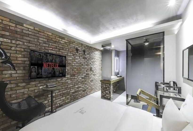 豪华房间, Jeonju Neue