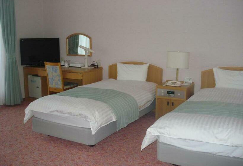 Номер Deluxe, Lavenir