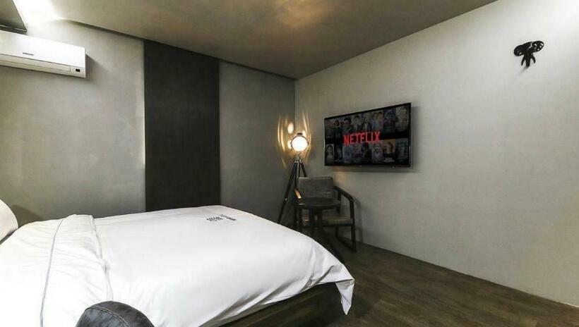 豪华房间, Jeonju Neue