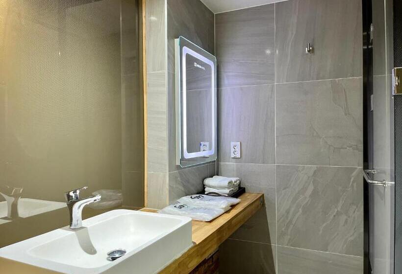 标准间, Jeonju Neue