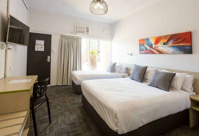 استودیوی استاندارد, Nightcap At Emerald Star