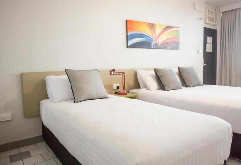 استودیوی استاندارد, Nightcap At Emerald Star