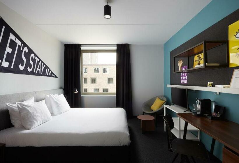 اتاق لوکس با تخت بزرگ, The Social Hub Groningen