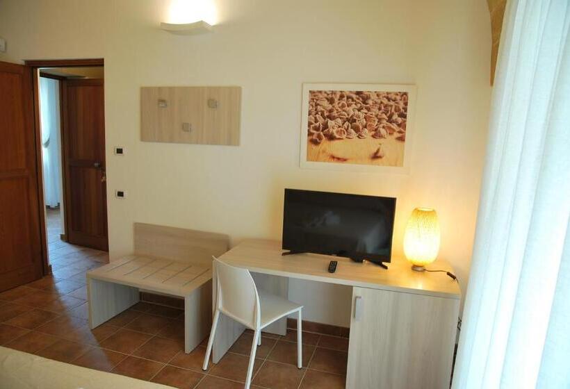 スーペリアトリプルルーム, Masseria Relais Santa Teresa