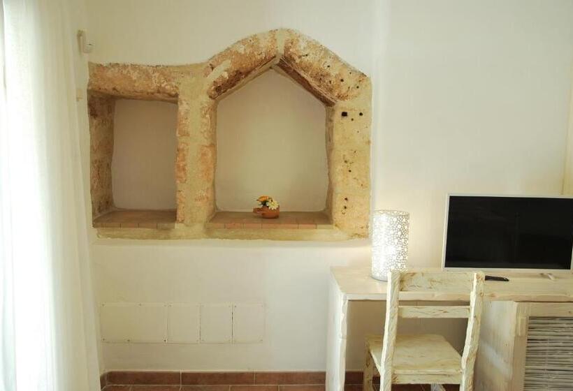 جناح عائلي, Masseria Relais Santa Teresa