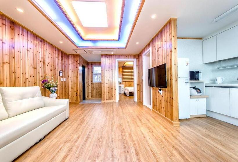 منزل غرفة نوم واحدة, Modnie Pension