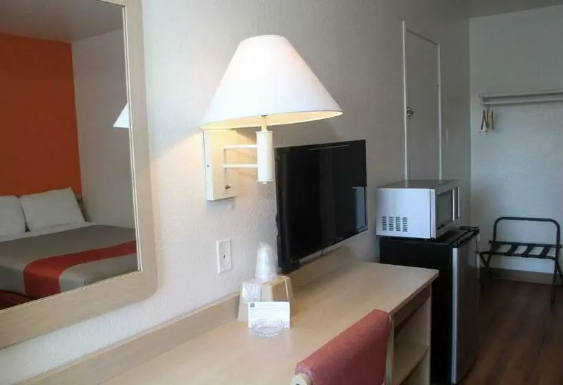 Standard-invahuone, Motel 6 Lufkin, Tx