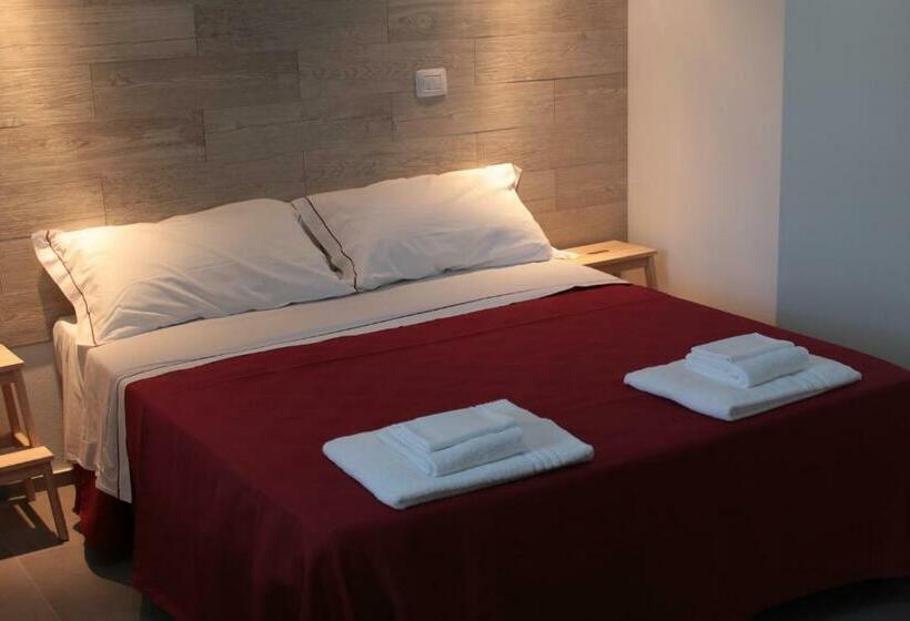 غرفة سوبيريور, House Sabbioneta