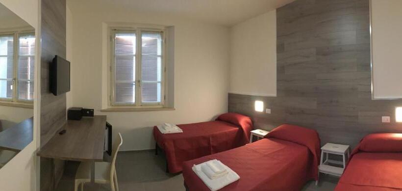 غرفة ديلوكس, House Sabbioneta