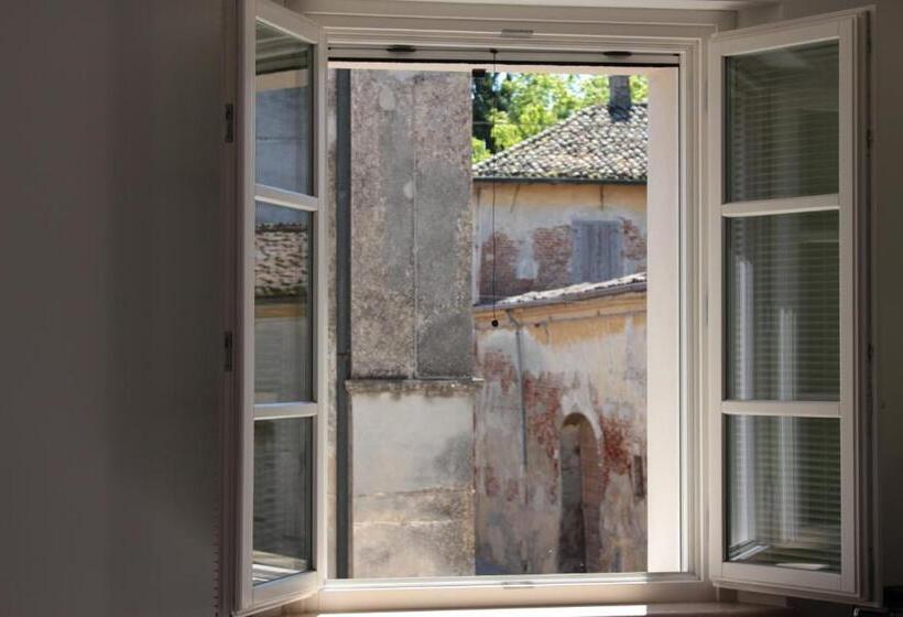 غرفة قياسية, House Sabbioneta