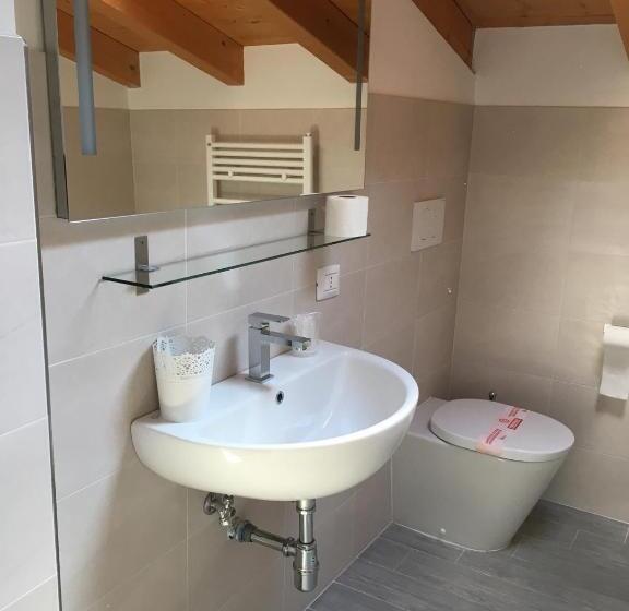 غرفة إقتصادية, House Sabbioneta