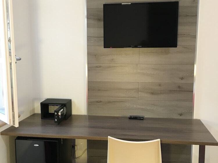 غرفة ديلوكس, House Sabbioneta