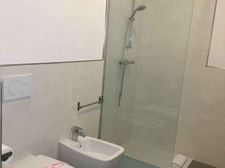 غرفة ديلوكس, House Sabbioneta