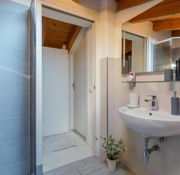 غرفة ديلوكس, House Sabbioneta